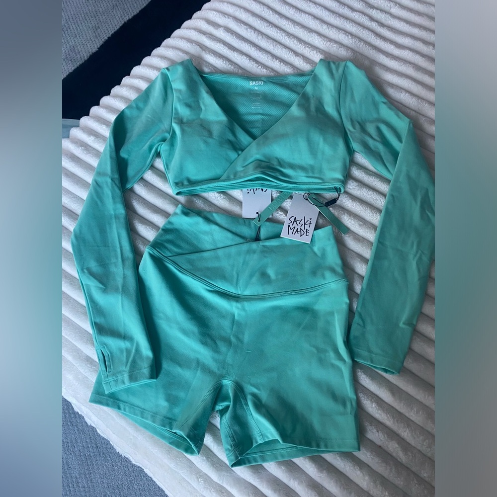 NWT Saski Workout Set